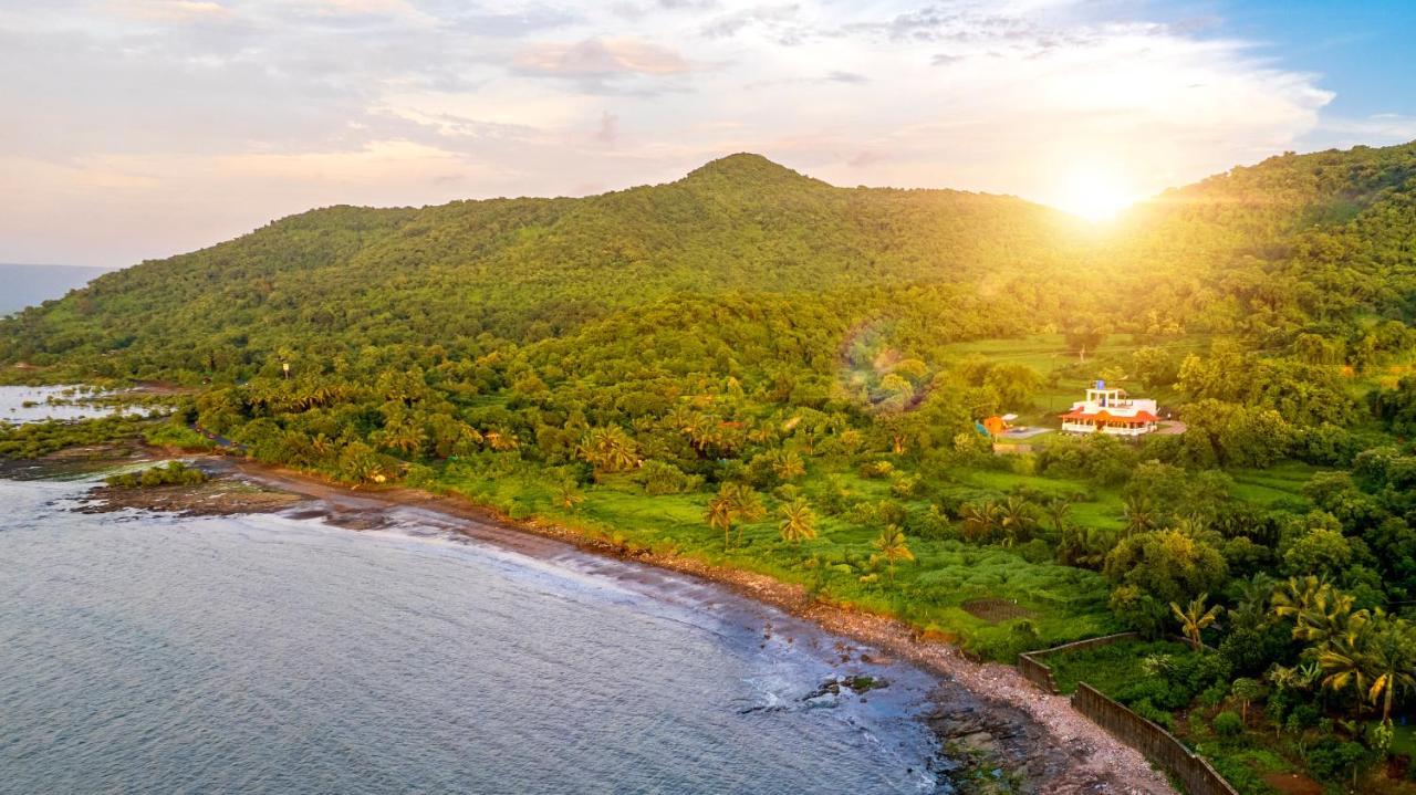 Spicy Mango Ocean Paradise - Luxurious Sea View Villa In Alibaug Christpada Eksteriør billede